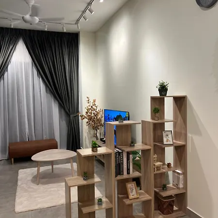 Millerz Square 3 Bedroom Near Old Klang Road Mid Valley Beautiful Night View Kuala Lumpur Exterior photo