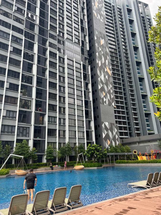 Apartment Millerz Square 3 Bedroom Near Old Klang Road Mid Valley Beautiful Night View Kuala Lumpur