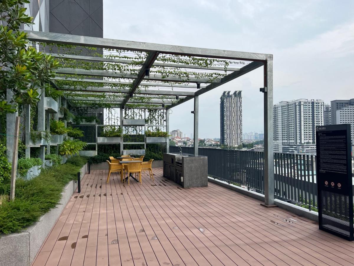 Apartment Millerz Square 3 Bedroom Near Old Klang Road Mid Valley Beautiful Night View Kuala Lumpur