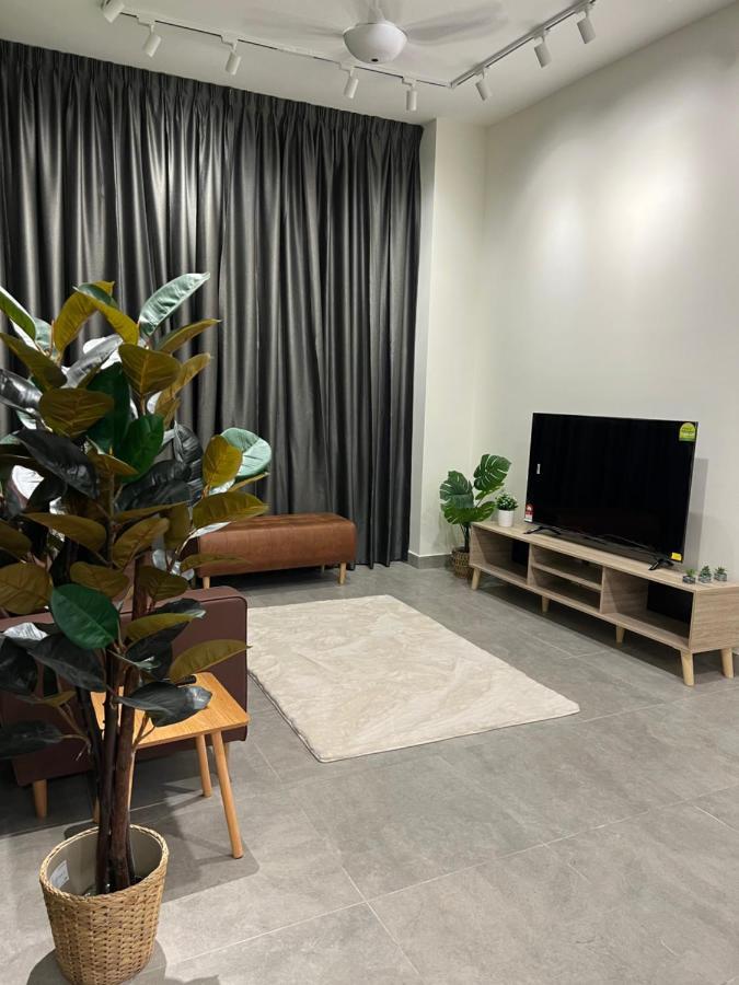 Apartment Millerz Square 3 Bedroom Near Old Klang Road Mid Valley Beautiful Night View *